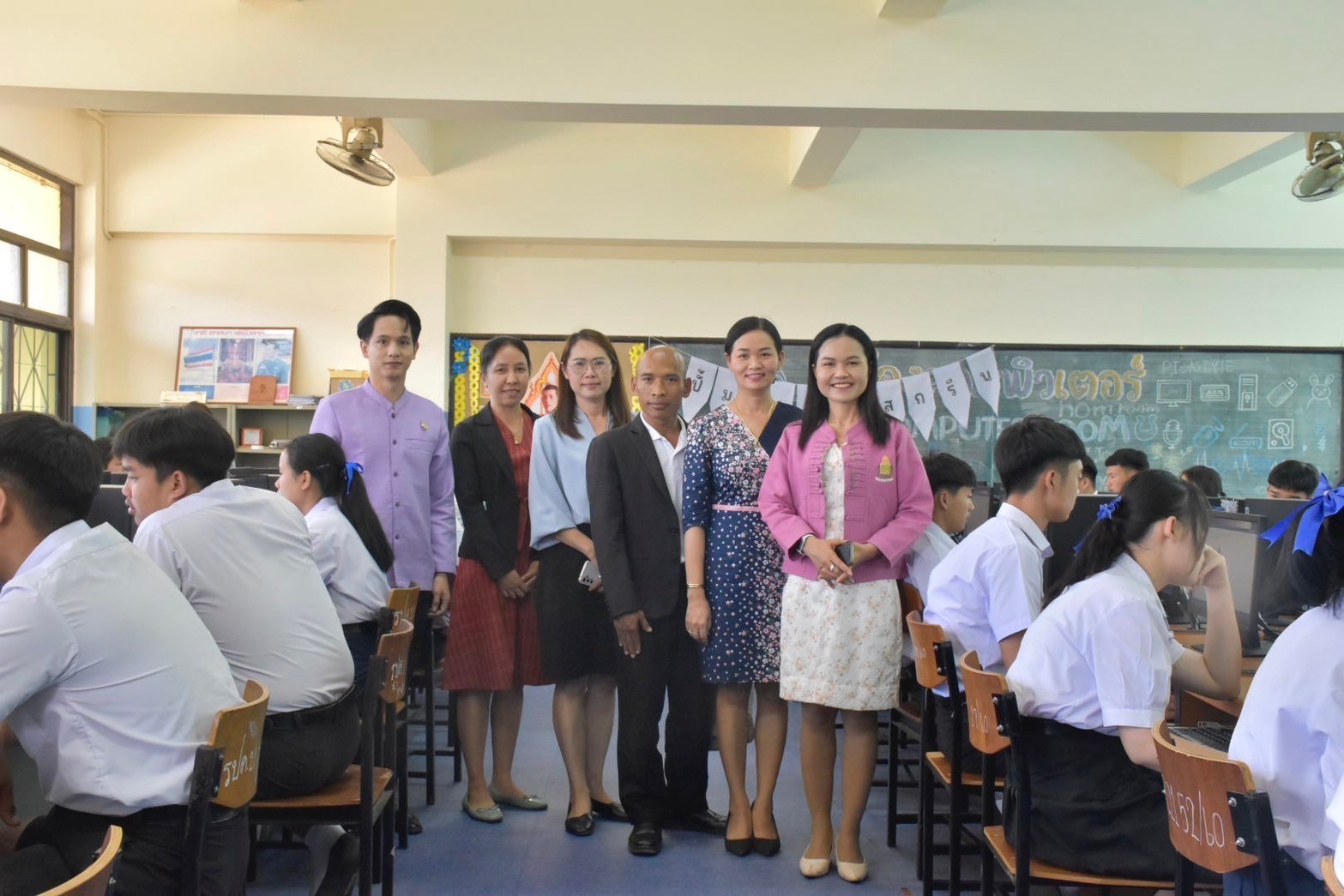 นิเทศตรวจเยี่ยมสนามสอบ (O-NET) ระดับชั้นมัธยมศึกษาปีที่ 6 ณ โรงเรียนราชประชานุเคราะห์ 21 อำเภอแม่ลาน้อย จังหวัดแม่ฮ่องสอน