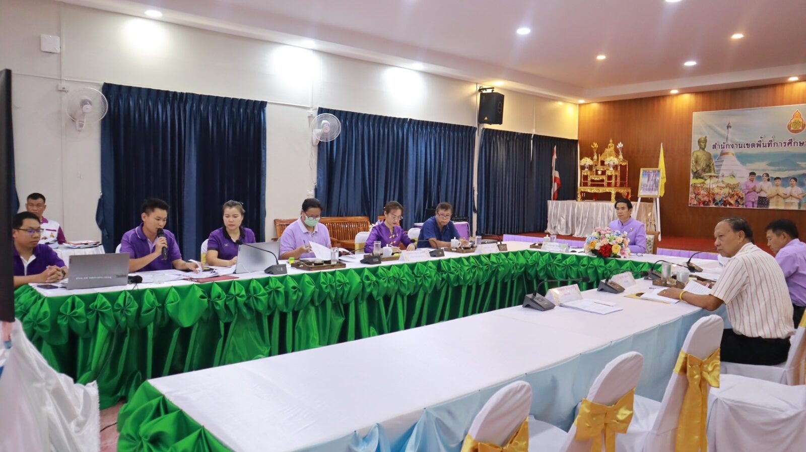 การประชุมคณะกรรมการกลั่นกรองการย้ายข้าราชการครูและบุคลากรทางการศึกษา ตำแหน่งครู และตำแหน่ง รองผู้อำนวยการสถานศึกษา ปี พ.ศ. 2567