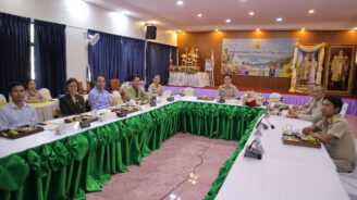 รับฟังการประชุมการเตรียมความพร้อม และมอบนโยบายก่อนเปิดภาคเรียน ปีการศึกษา 2567