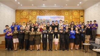 พิธีเปิดการอบรมเชิงปฏิบัติการ โครงการเสริมสร้างคุณธรรม จริยธรรมและการรักษาวินัยของข้าราชการครูและบุคลากรทางการศึกษาฯ ณ ห้องประชุมกาสะลอง โรงแรมสิบล้านบุรี จังหวัดแม่ฮ่องสอน