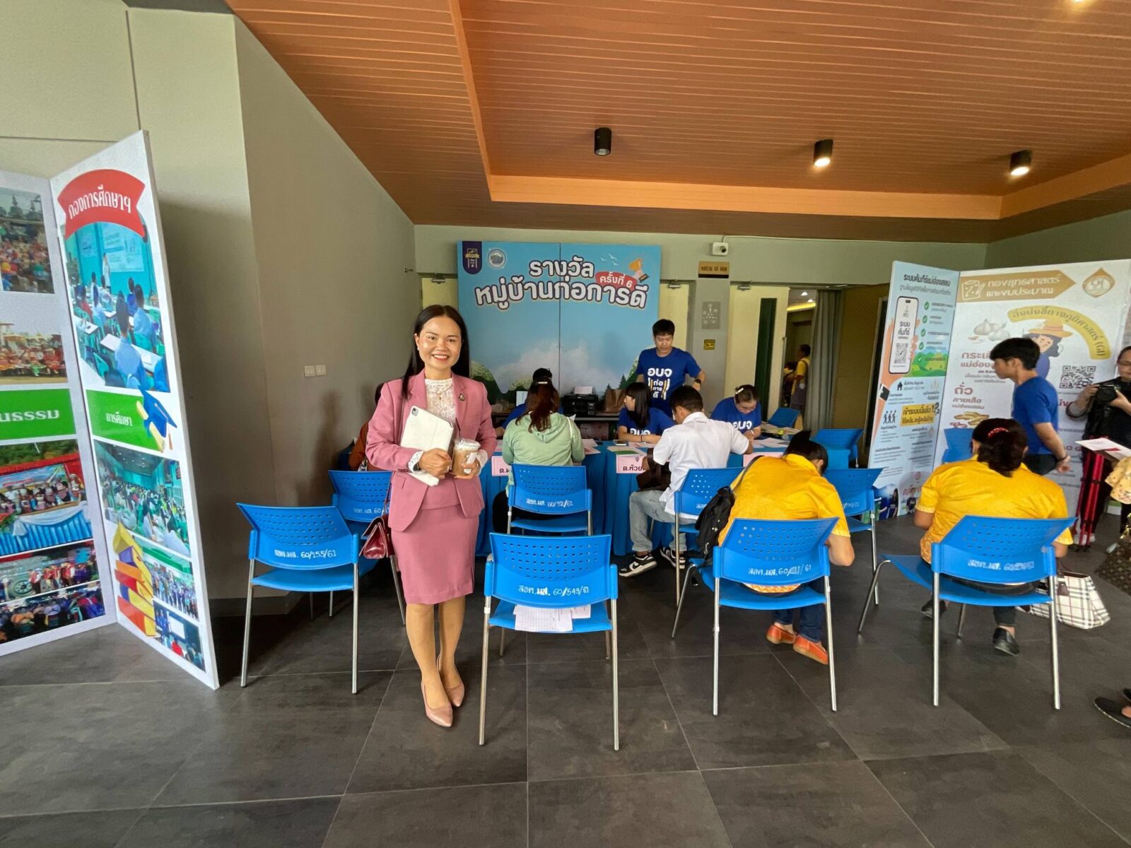 ร่วมโครงการส่งเสริมการมีส่วนร่วมของประชาชนเพื่อการพัฒนาท้องถิ่น ณ หอประชุมสหกรณ์ออมทรัพย์ครูแม่ฮ่องสอน