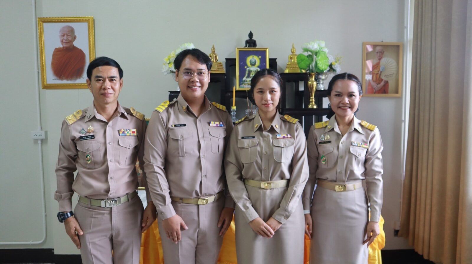 รับรายงานตัวผู้ผ่านการคัดเลือกเพื่อบรรจุและแต่งตั้งเข้ารับราชการเป็นข้าราชการครูและบุคลากรทางการศึกษา ตำแหน่งครูผู้ช่วย จำนวน 2 ราย