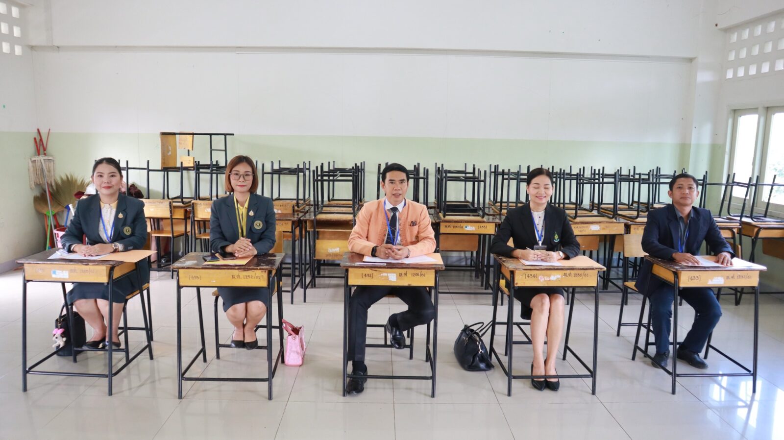 สพม.แม่ฮ่องสอน ดำเนินการสอบแข่งขันเพื่อสรรหาและเลือกสรรเป็นพนักงานราชการ