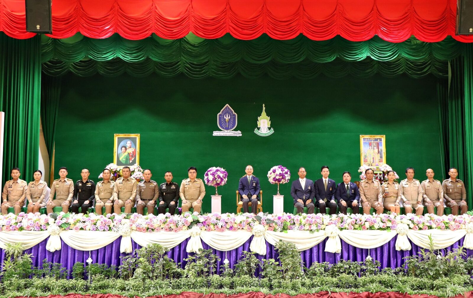 พระวรวงศ์เธอ พระองค์เจ้าเฉลิมศึกยุคล ประธานมูลนิธิสถาบันการศึกษาในรัชกาลที่ 6 เสด็จเยี่ยมโรงเรียนห้องสอนศึกษา ในพระอุปถัมภ์ฯ ทรงประทานเข็มที่ระลึกและรางวัล ประจำปีการศึกษา 2567