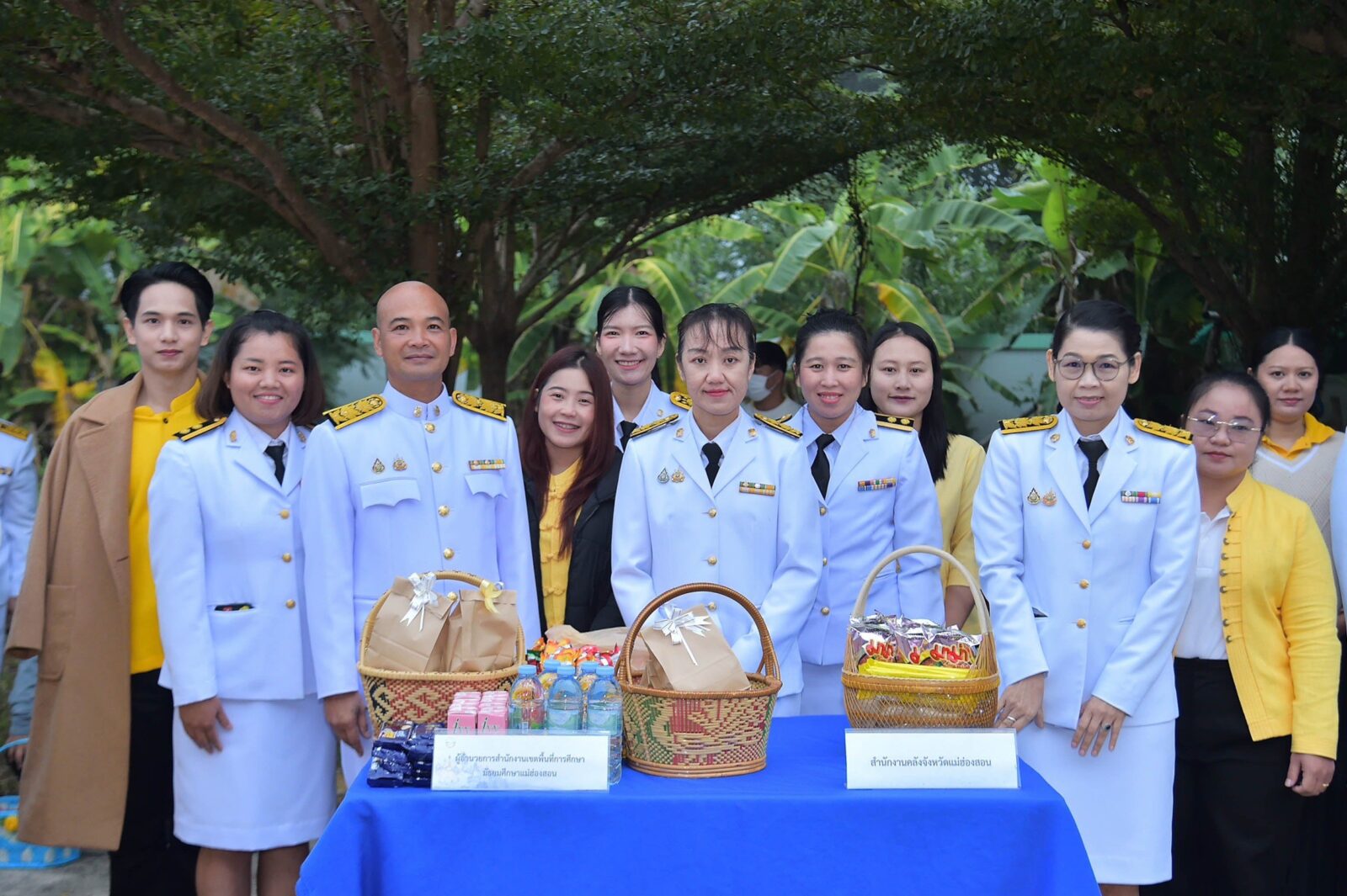 ร่วมพิธีทางศาสนามหามงคล ถวายพระราชกุศลเฉลิมพระเกียรติพระบาทสมเด็จพระเจ้าอยู่หัวฯ