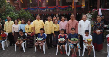 รอง ผอ.สพม.แม่ฮ่องสอน ร่วมพิธีโกนผมส่างลอง เนื่องในงานประเพณีปอยส่างลอง ประจำปี 2568 จังหวัดแม่ฮ่องสอน