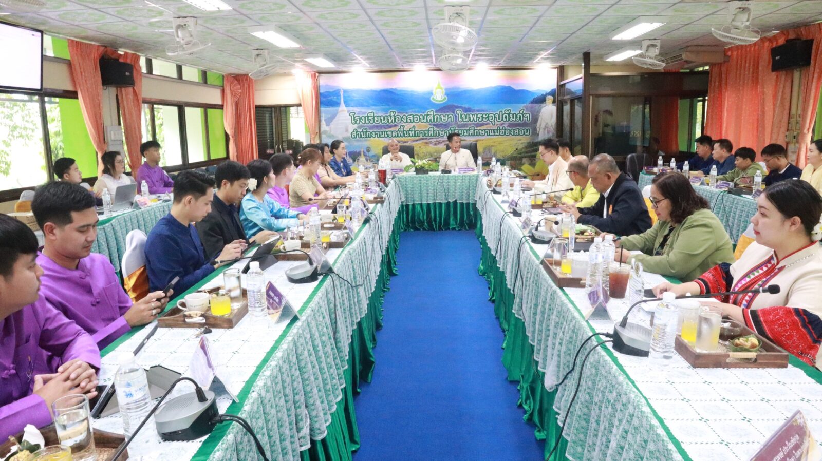 ประชุมผู้บริหารสถานศึกษา สังกัดสำนักงานเขตพื้นที่การศึกษามัธยมศึกษาแม่ฮ่องสอน ครั้งที่ 3/2568