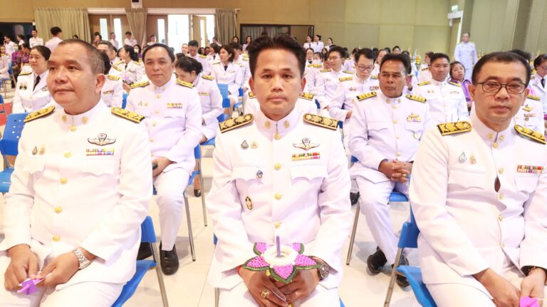 พิธีถวายราชสักการะ วางพานพุ่ม และพิธีจุดเทียนถวายพระพรชัยมงคลเฉลิมพระเกียรติ สมเด็จพระนางเจ้าสุทิดา พัชรสุธาพิมลลักษณ พระบรมราชินี