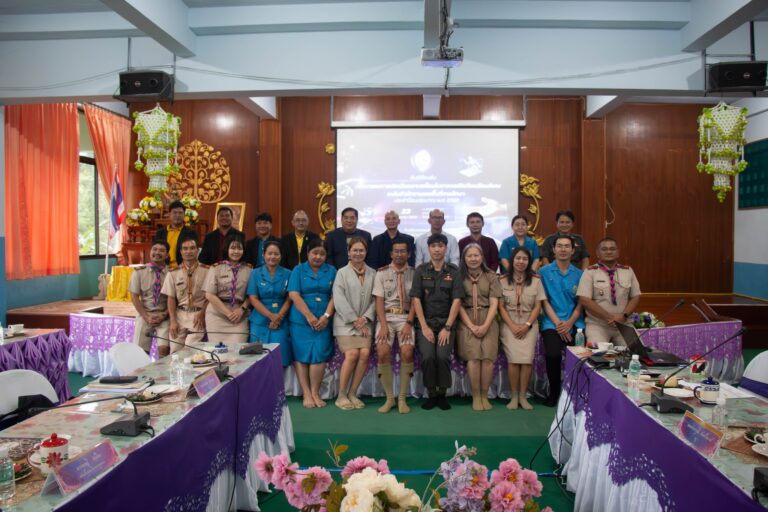 ประธานคณะกรรมการตรวจประเมินความพร้อมของสถานศึกษาในการขอเปิด ห้องเรียนพิเศษด้านวิทยาศาสตร์–คณิตศาสตร์ (CSS) และ ห้องเรียนพิเศษภาษาอังกฤษ (Gifted English) ณ โรงเรียนขุนยวมวิทยา