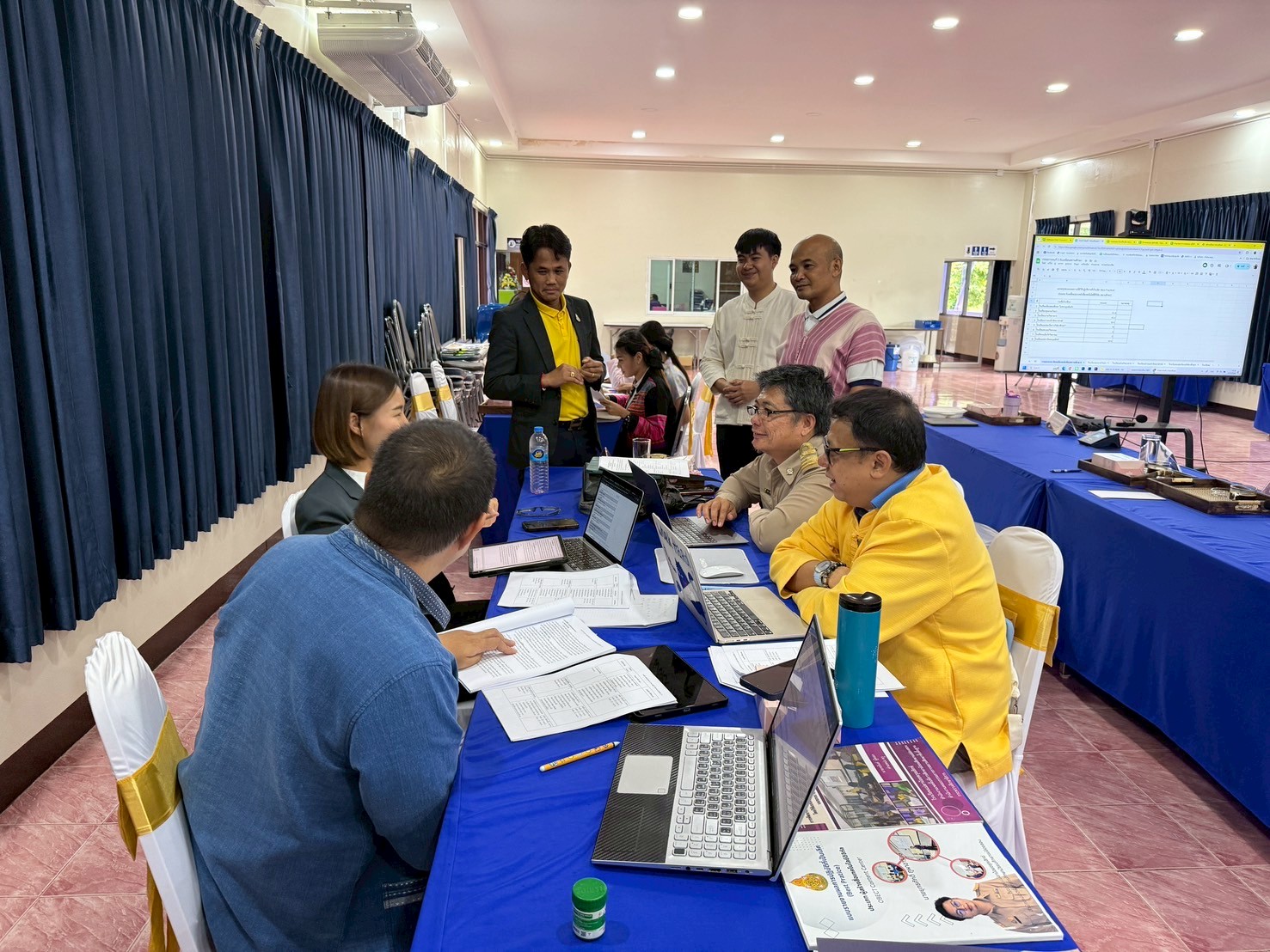 การประชุมคัดเลือกผลงานที่มีผลการปฏิบัติที่เป็นเลิศ (Best Practice) ด้านการขับเคลื่อนระบบคลังสื่อเทคโนโลยีดิจิทัล ระดับการศึกษาขั้นพื้นฐาน OBEC Content Center ประจำปีงบประมาณ พ.ศ. 2568