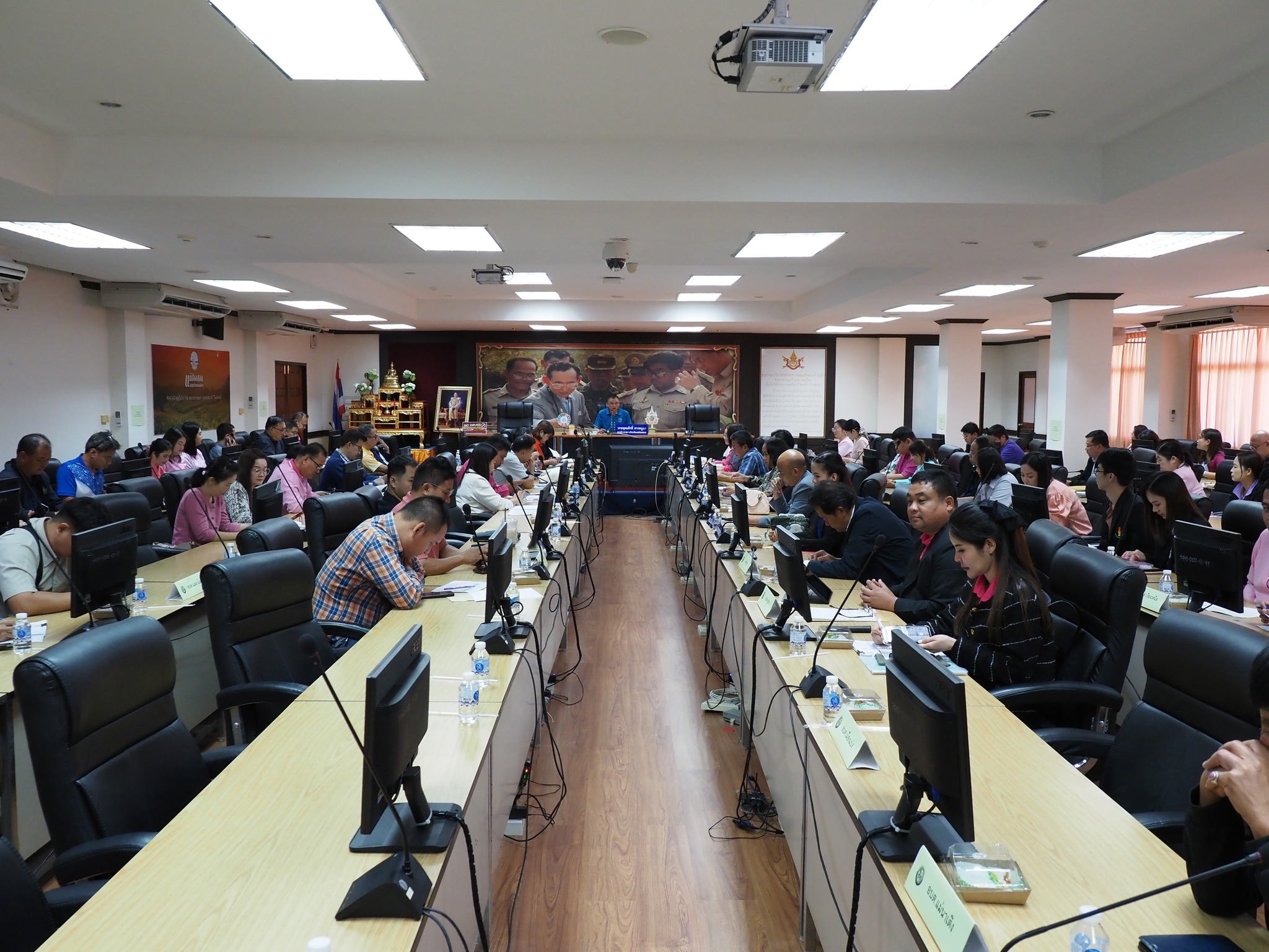 ประชุมคณะกรรมการติดตามเร่งรัดการเบิกจ่ายงบประมาณและการใช้จ่ายภาครัฐจังหวัดแม่ฮ่องสอน ประจำปีงบประมาณ 2569 ครั้งที่ 1/2568