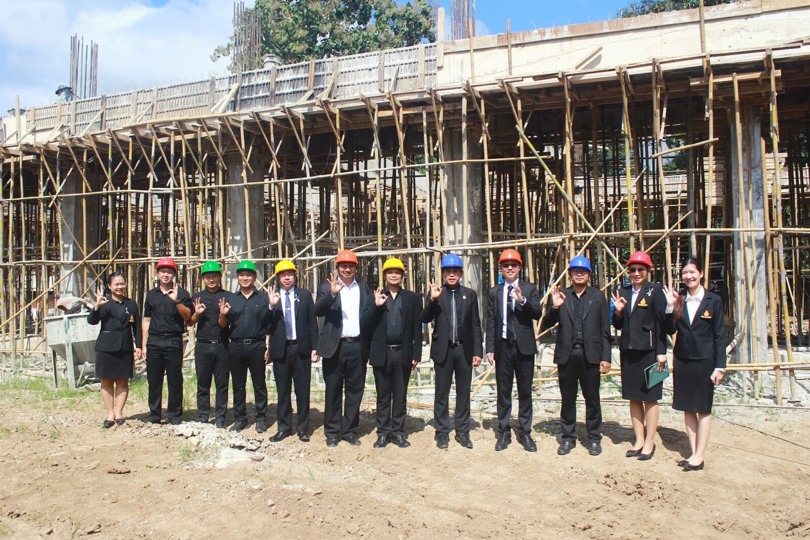 สพม.แม่ฮ่องสอน ลงพื้นที่เพื่อติดตามความก้าวหน้าโครงการก่อสร้างอาคารเรียนตามงบประมาณรายจ่ายประจำปี พ.ศ. 2568 งบลงทุนประเภทที่ดินและสิ่งก่อสร้าง (งบผูกพัน) ณ โรงเรียนสบเมยวิทยาคม
