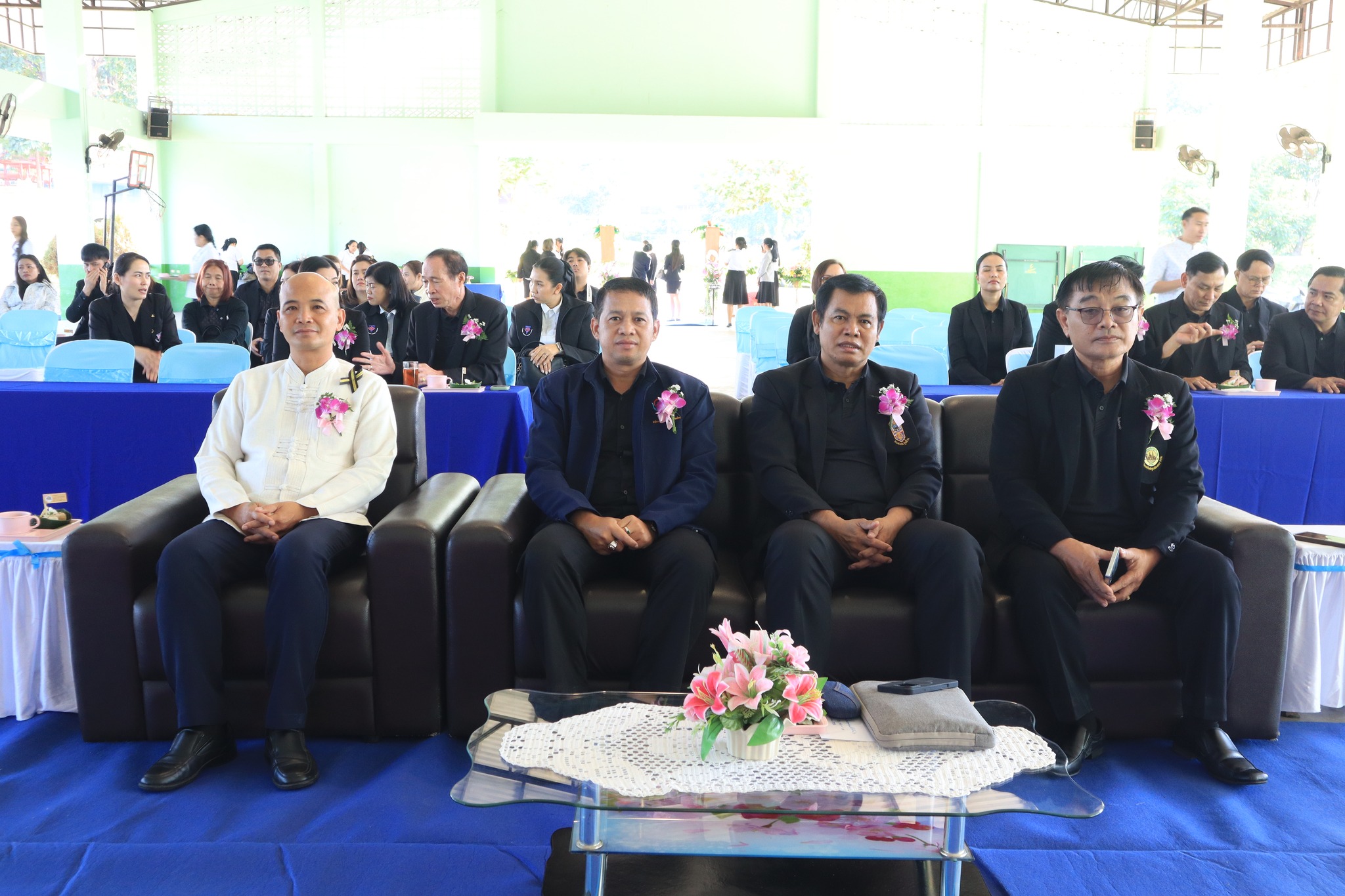 พิธีถวายผ้าป่า ตามโครงการ “โรงเรียนพี่ช่วยโรงเรียนน้อง ธารน้ำใจสู่แม่ฮ่องสอน” ณ โรงเรียนอนุบาลแม่ฮ่องสอน