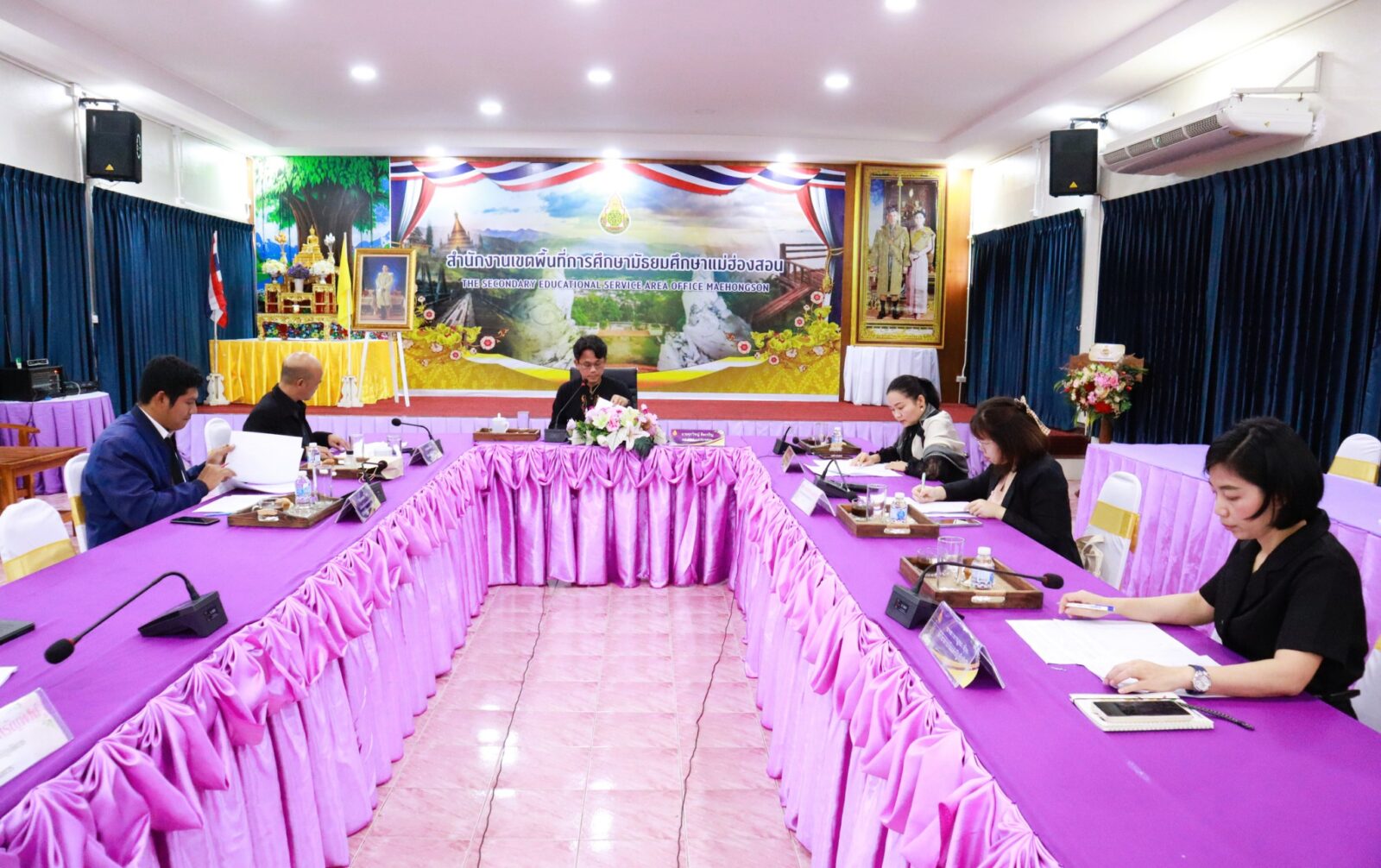 ประชุมพิจารณาคัดเลือกนักเรียนผู้ขอรับทุนการศึกษาเฉลิมราชกุมารี ระยะที่ 2 รุ่นที่ 10 ประจำปีการศึกษา 2569