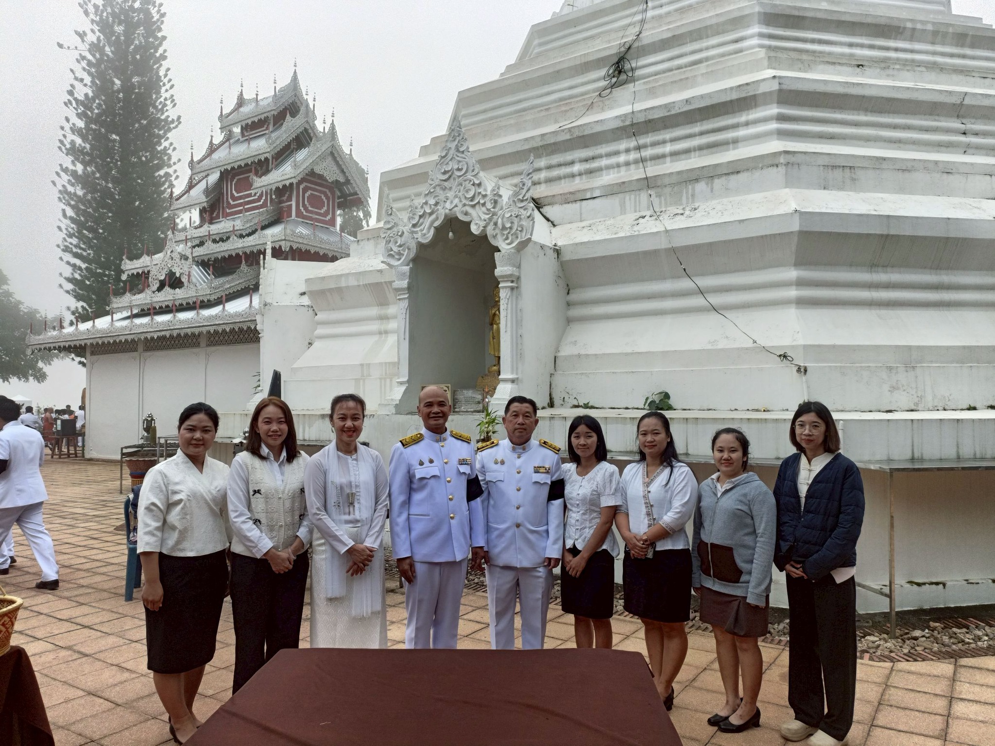 ร่วมพิธีเจริญพระพุทธมนต์และทำบุญตักบาตรถวายพระราชกุศล เนื่องในวันคล้ายวันพระบรมราชสมภพ พระบาทสมเด็จพระบรมชนกาธิเบศร มหาภูมิพลอดุลยเดชมหาราช บรมนาถบพิตร วันชาติ และวันพ่อแห่งชาติ 5 ธันวาคม 2568
