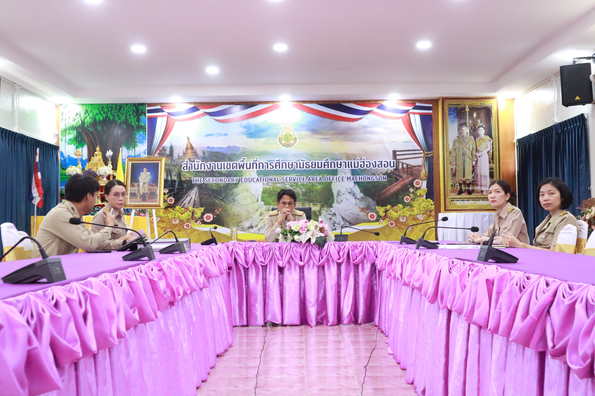 ประชุมสัมมนา “การให้กู้ยืมเงินทุนหมุนเวียนเพื่อแก้ไขปัญหาหนี้สินข้าราชการครู ประจำปีงบประมาณ พ.ศ. 2569” ผ่านระบบ Zoom Meeting