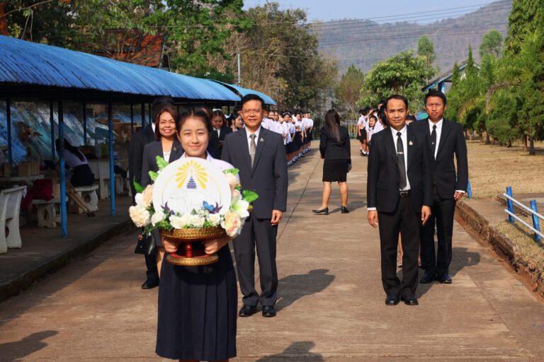 สำนักงานเขตพื้นที่การศึกษามัธยมศึกษาแม่ฮ่องสอน ร่วมพิธีปัจฉิมนิเทศและมอบประกาศนียบัตรนักเรียนโรงเรียนเฉลิมรัชวิทยาคม