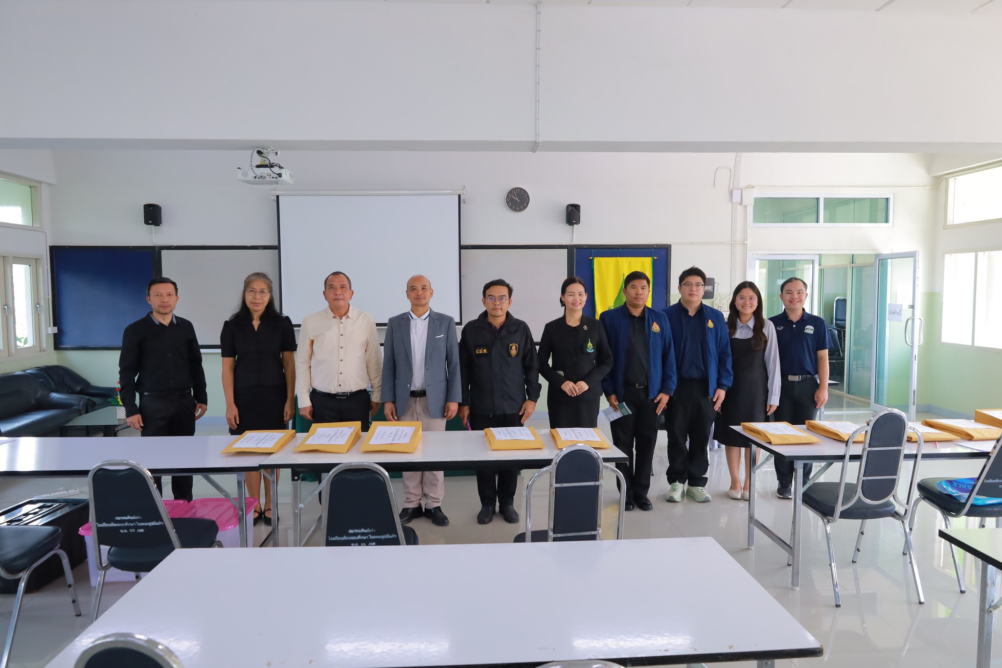 สำนักงานเขตพื้นที่การศึกษามัธยมศึกษาแม่ฮ่องสอน ลงพื้นที่ติดตามการสอบคัดเลือกนักเรียน โรงเรียนห้องสอนศึกษา ในพระอุปถัมภ์ฯ