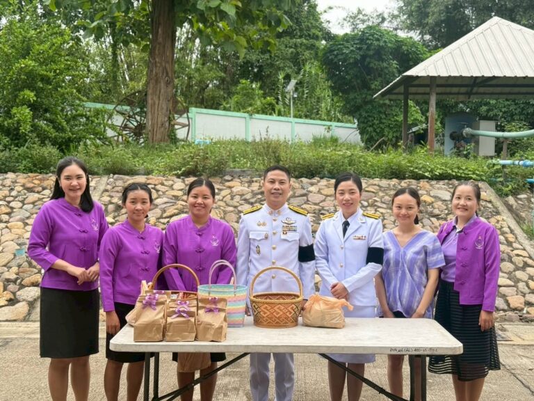 สำนักงานเขตพื้นที่การศึกษามัธยมศึกษาแม่ฮ่องสอน ร่วมพิธีเจริญพระพุทธมนต์และทำบุญตักบาตรถวายพระราชกุศลเฉลิมพระเกียรติ สมเด็จพระนางเจ้า ฯ พระบรมราชินี