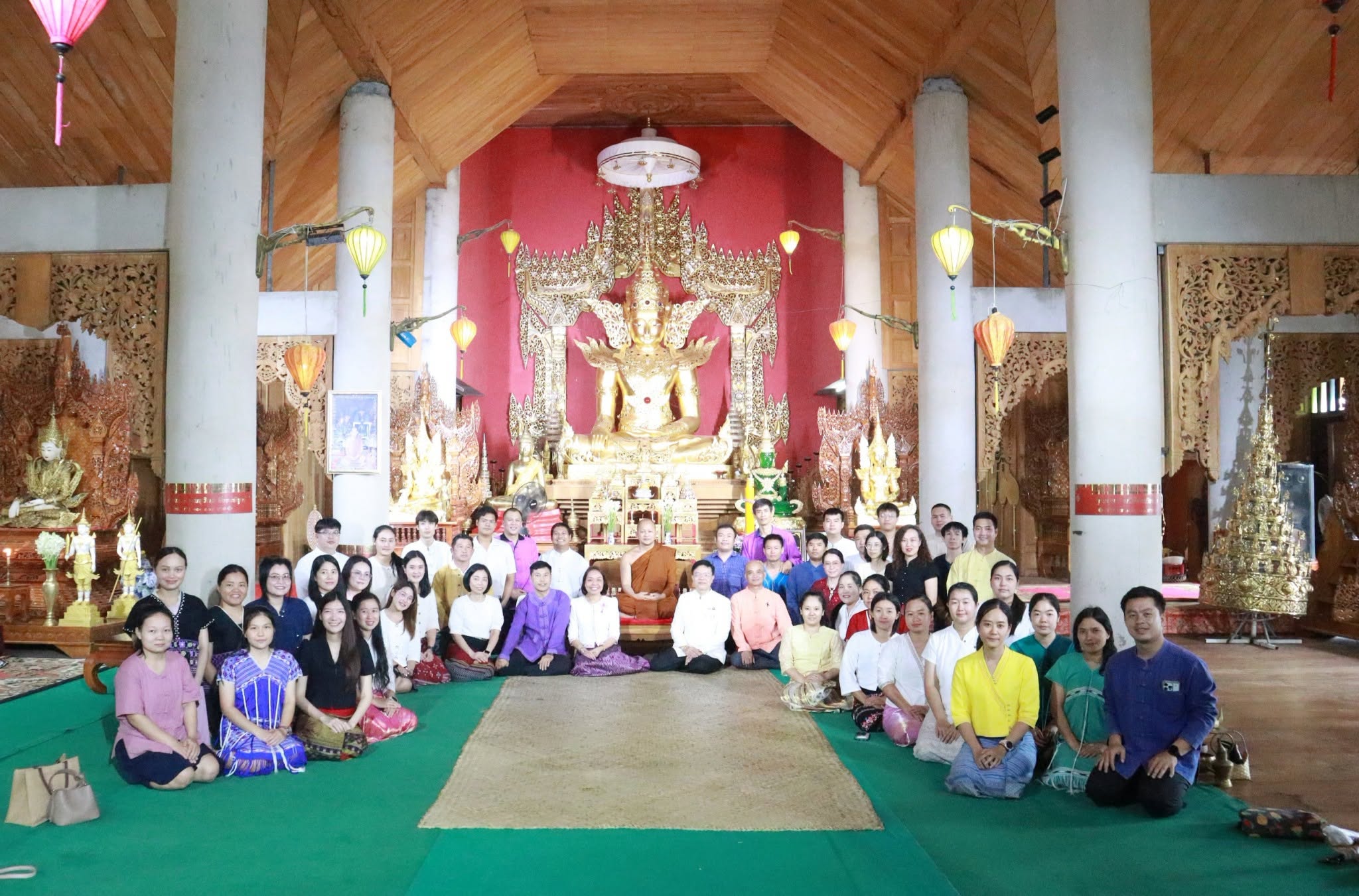 สพม.แม่ฮ่องสอน ร่วมสืบสานประเพณีและทำนุบำรุงพระพุทธศาสนา จัดกิจกรรมตักบาตรและถวายเทียนพรรษา ประจำปี 2569 เนื่องในเทศกาลวันเข้าพรรษา