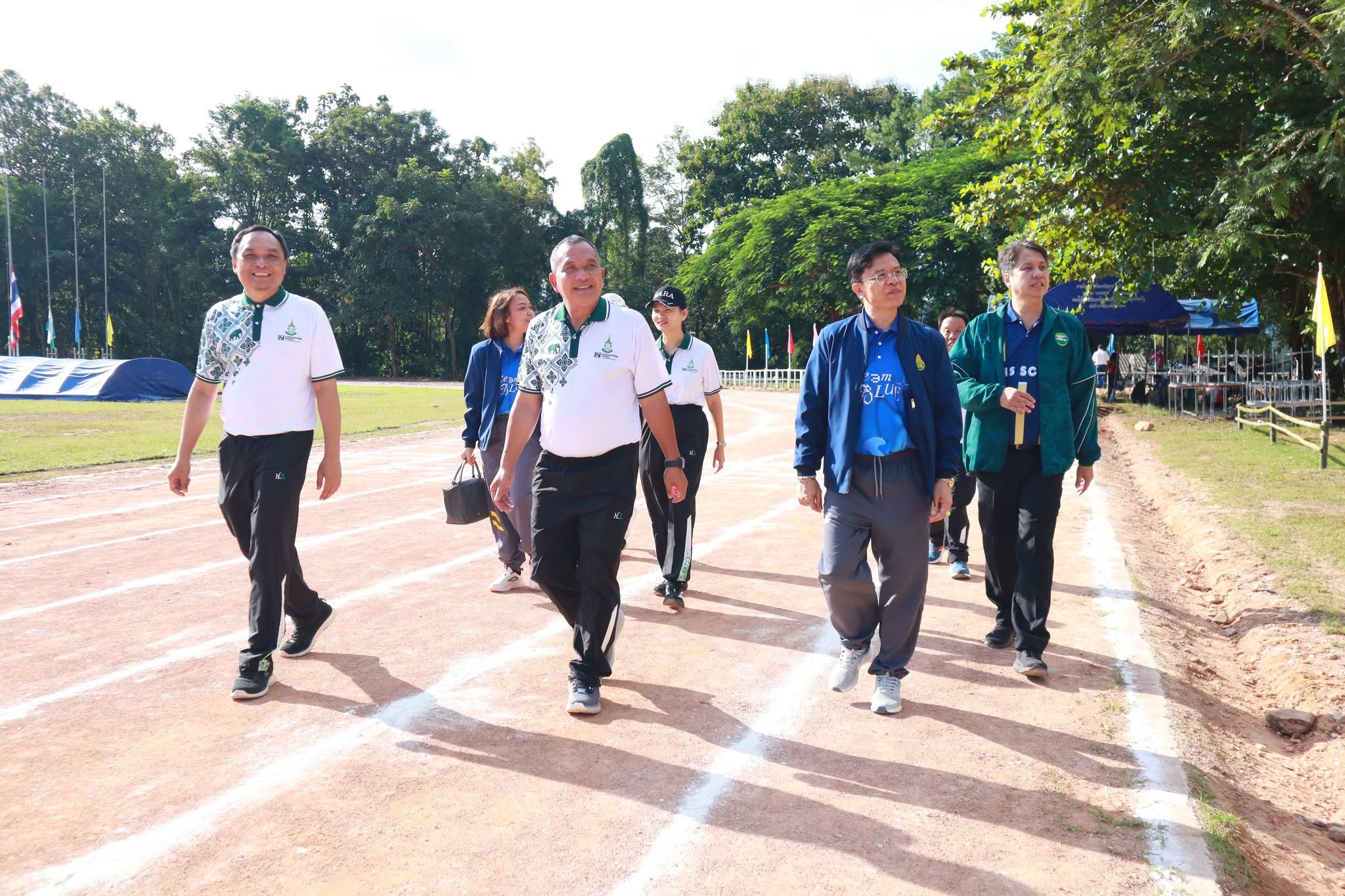 ผู้อำนวยการ สพม.แม่ฮ่องสอน ให้เกียรติเป็นประธานในพิธีเปิดการแข่งขันกีฬาภายใน (กีฬาสี) ประจำปีการศึกษา 2569 โรงเรียนห้องสอนศึกษา ในพระอุปถัมภ์ฯ